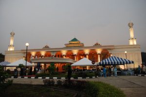 Masjid di kapit, Malaysia